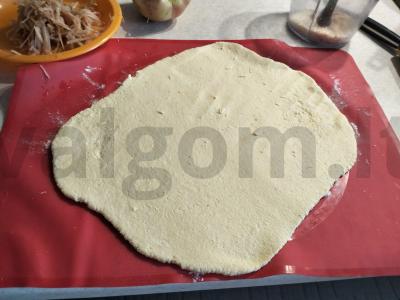 Varškės sūrio vyniotiniai su obuoliais, riešutais ir cinamonu Žingsnis 4