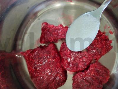 Šaldytų aviečių kisielius Žingsnis 1