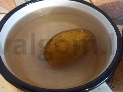 Salotos su miško grybais, bulvėmis ir sojų padažu Žingsnis 2