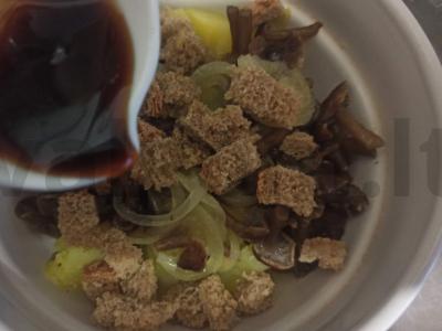 Salotos su miško grybais, bulvėmis ir sojų padažu Žingsnis 5