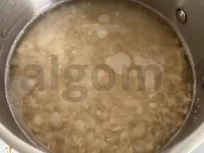 Avižinė košė su bananais ir džiovintais vaisiais Žingsnis 1