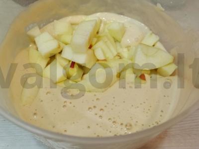 Obuolių šarlotė prie arbatos Žingsnis 3