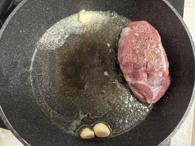 Šiltas salotas su antis krūtinėlė, apelsinais ir spanguolių padažu Žingsnis 5