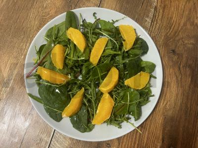 Šiltas salotas su antis krūtinėlė, apelsinais ir spanguolių padažu Žingsnis 10