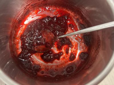 Šiltas salotas su antis krūtinėlė, apelsinais ir spanguolių padažu Žingsnis 15