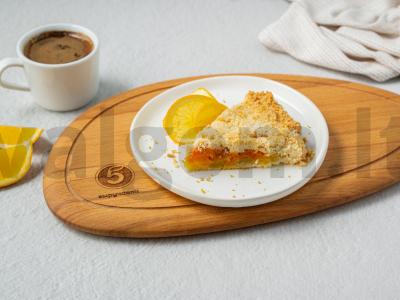 Sluoksniuotas pyragas su moliūgu ir apelsinu pagrindine nuotrauka