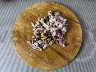 Salotas su jūros kokteiliu ir pomidoru Žingsnis 2