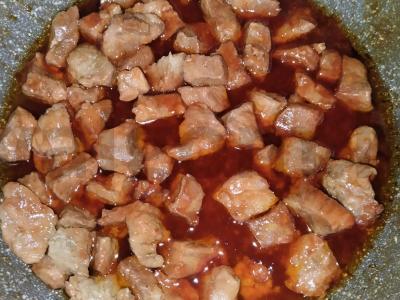 Kiauliena saldžiarūgščiame padaže su ryžiais ir ananasais Žingsnis 3