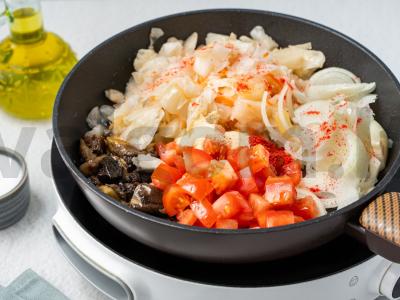 Vegetariška solyanka su raugintomis kopūstais Žingsnis 3