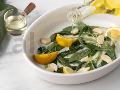 Šiltas salotas su vištiena, pomidorais, feta ir žolelėmis Žingsnis 3