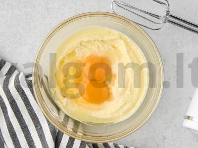 Riešutų sausainiai kantučini Žingsnis 2