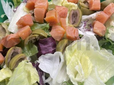 Salotos su raudonąja žuvimi ir alyvuogėmis Žingsnis 6