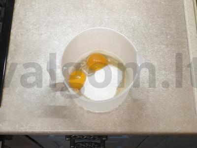 Švelnus pyragas su baltuoju šokoladu Žingsnis 1