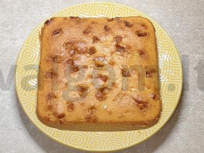 Švelnus pyragas su baltuoju šokoladu pagrindine nuotrauka