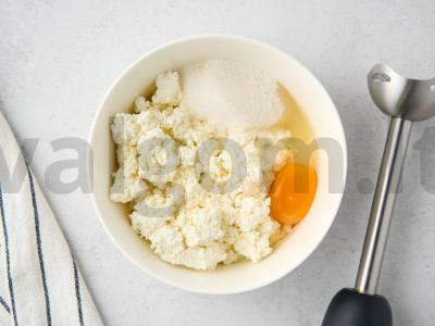 Varškės koldūnai keptuvėje Žingsnis 1