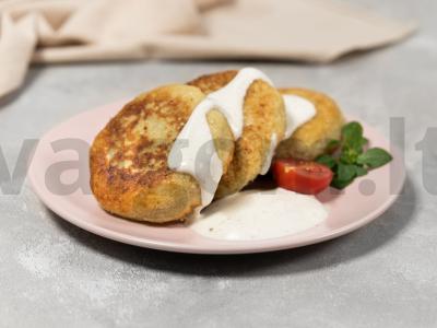 Kotletai su kopūstais keptuvėje pagrindine nuotrauka