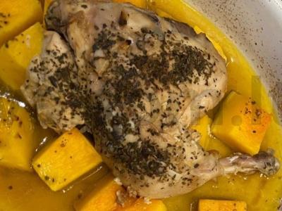 Vištienos kojos su moliūgu pagrindine nuotrauka