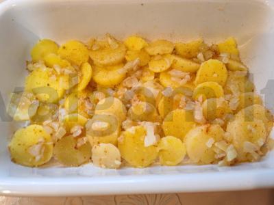 Dešrelės, keptos su bulvėmis po sūriu Žingsnis 10