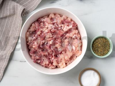 Cukinijų kotletai su faršu Žingsnis 1