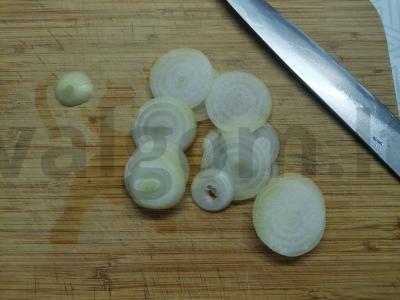 Sūdyta silkė su marinuotais svogūnais Žingsnis 4