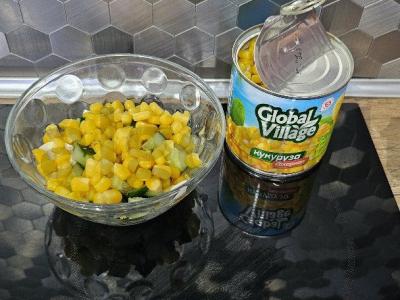 Kamčatkos krabų ir krevečių salotas Žingsnis 5