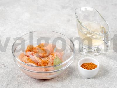 Cezario salotas su vištiena ir parmezanu Žingsnis 1