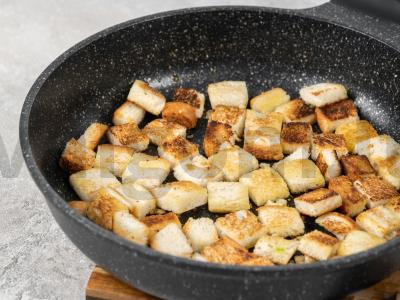 Cezario salotas su vištiena ir parmezanu Žingsnis 3