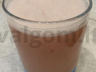 Kiselio ir banano smoothie pagrindine nuotrauka