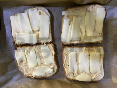 Sumuštinis su sūrio ir dešros gabalėliais bei daržovėmis Žingsnis 3