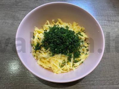 Vištienos ritinėliai su sūriu ir česnaku keptuvėje Žingsnis 2