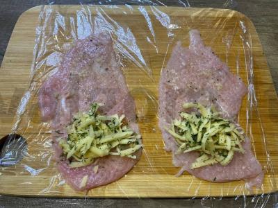 Vištienos ritinėliai su sūriu ir česnaku keptuvėje Žingsnis 5