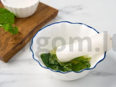 Laimų limonadas su mėtomis Žingsnis 2