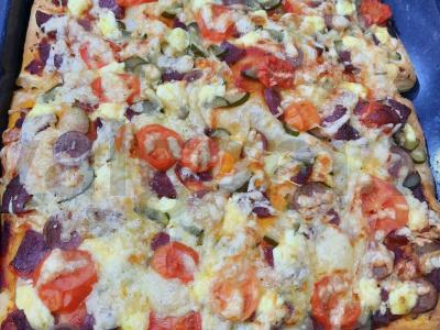 Pica „Naminė“ ant sluoksniuotos tešlos Žingsnis 6