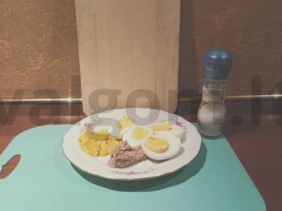 Užkandžių kiaušiniai su kepenėlių paštetu ir kukurūzais Žingsnis 1