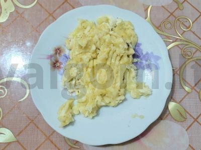 Varškės keksiukas su bananais mikrobangų krosnelėje Žingsnis 1