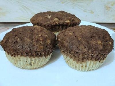 Varškės keksiukas su bananais mikrobangų krosnelėje pagrindine nuotrauka