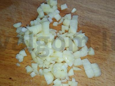 Virta kiaulienos krūtinėlė raudonųjų pipirų su itališkais prieskoniais ir česnaku Žingsnis 3