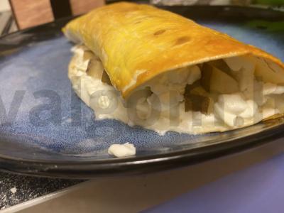 Štrudelis su kriauše ir bananais pagrindine nuotrauka