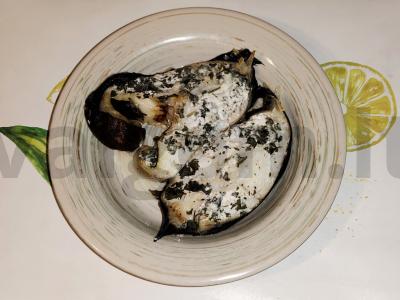 Kepta dantyta žuvis grietinės padaže pagrindine nuotrauka