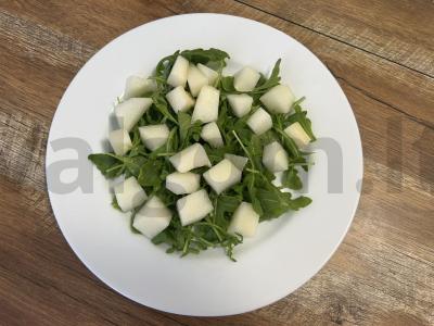 Lengvas salotas su rukola ir melionu Žingsnis 2