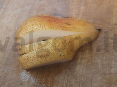 Vištienos krūtinėlė su kriauše Žingsnis 1