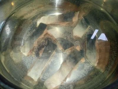 Lašišos sriuba su lydytu sūriu Žingsnis 1