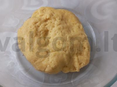 Namų sūrio pyragas su vaniliniu cukrumi Žingsnis 3