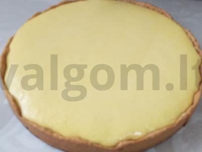 Namų sūrio pyragas su vaniliniu cukrumi pagrindine nuotrauka