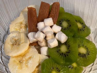 Šventinė kūčia Kalėdoms pagrindine nuotrauka