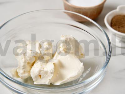 Lašišų užkandis su varškės sūriu Žingsnis 1