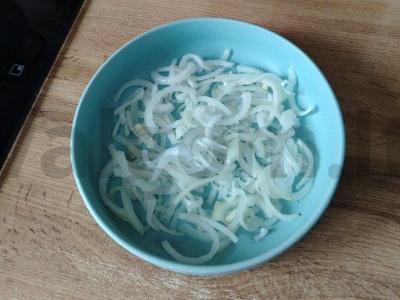 Salotas „Diplomatas“ su kiauliena, sūriu ir šampinjonais Žingsnis 2