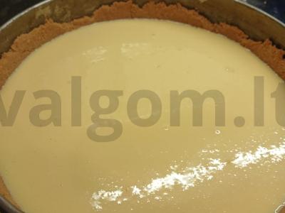 Sūrio pyragas be varškės sūrio su varške orkaitėje Žingsnis 6