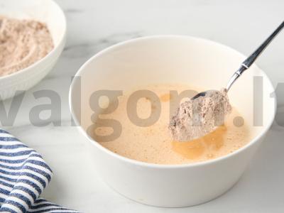 Saldūs ritinėliai su varške ir bananais Žingsnis 4