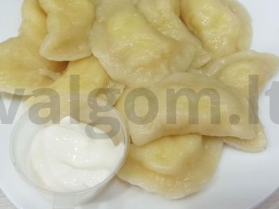 Koldūnai su bulvėmis ir sūriu pagrindine nuotrauka